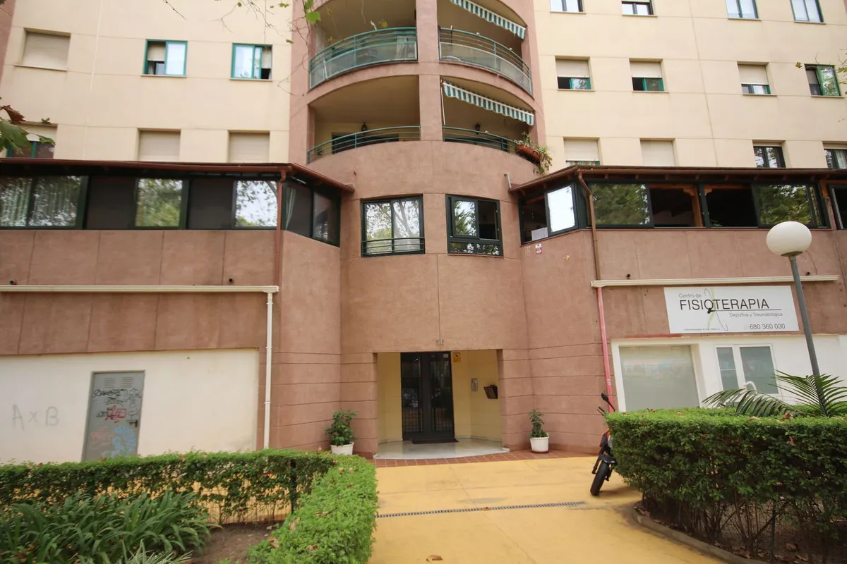 e25b83b4-67c8-4d7e-985a-baddf36c812d