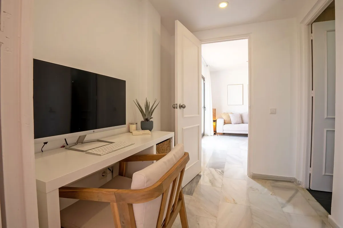 4aecf33e-fcdb-434e-ab33-df594d6a7192