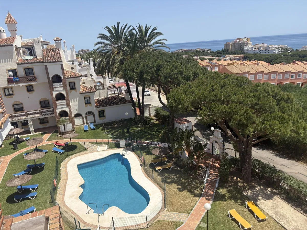 bdbbd4d1-34a4-45df-b5b7-d2eb26fc3f20