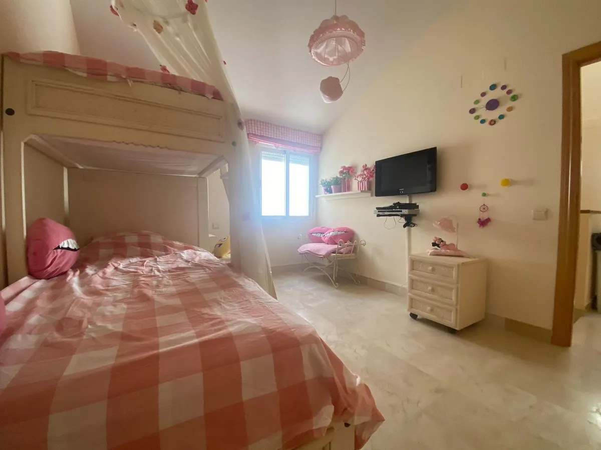 3407c098-59e5-4fc8-a173-3da5f944530e