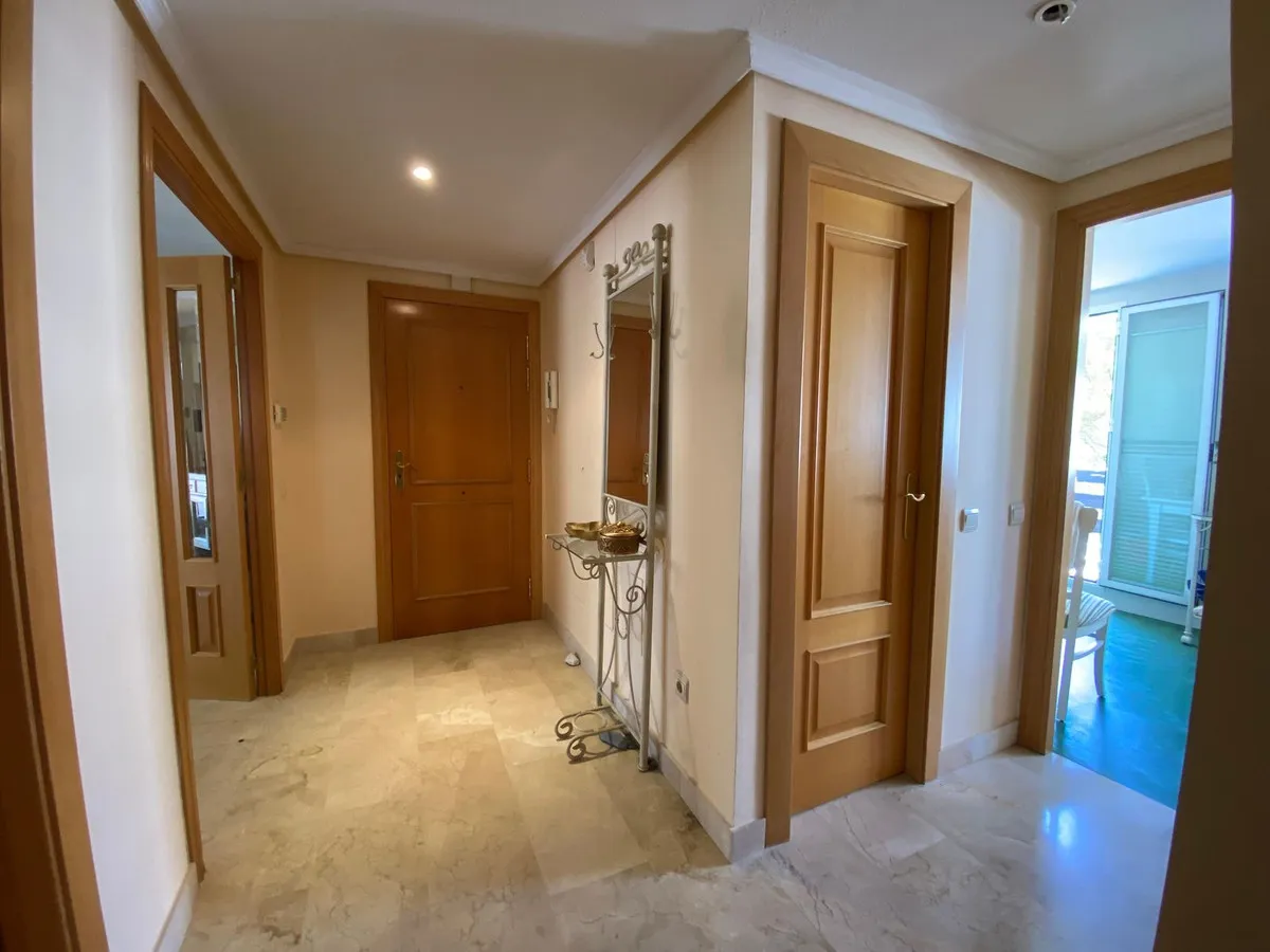 d9f6e563-f08f-4f46-9bce-f927f0fc591d