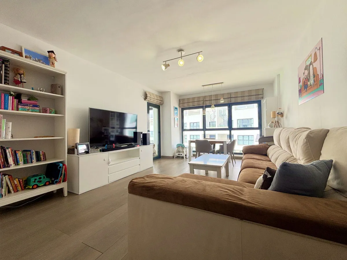 a0d7b4ea-c598-4483-8efc-3ccdfd3809ae