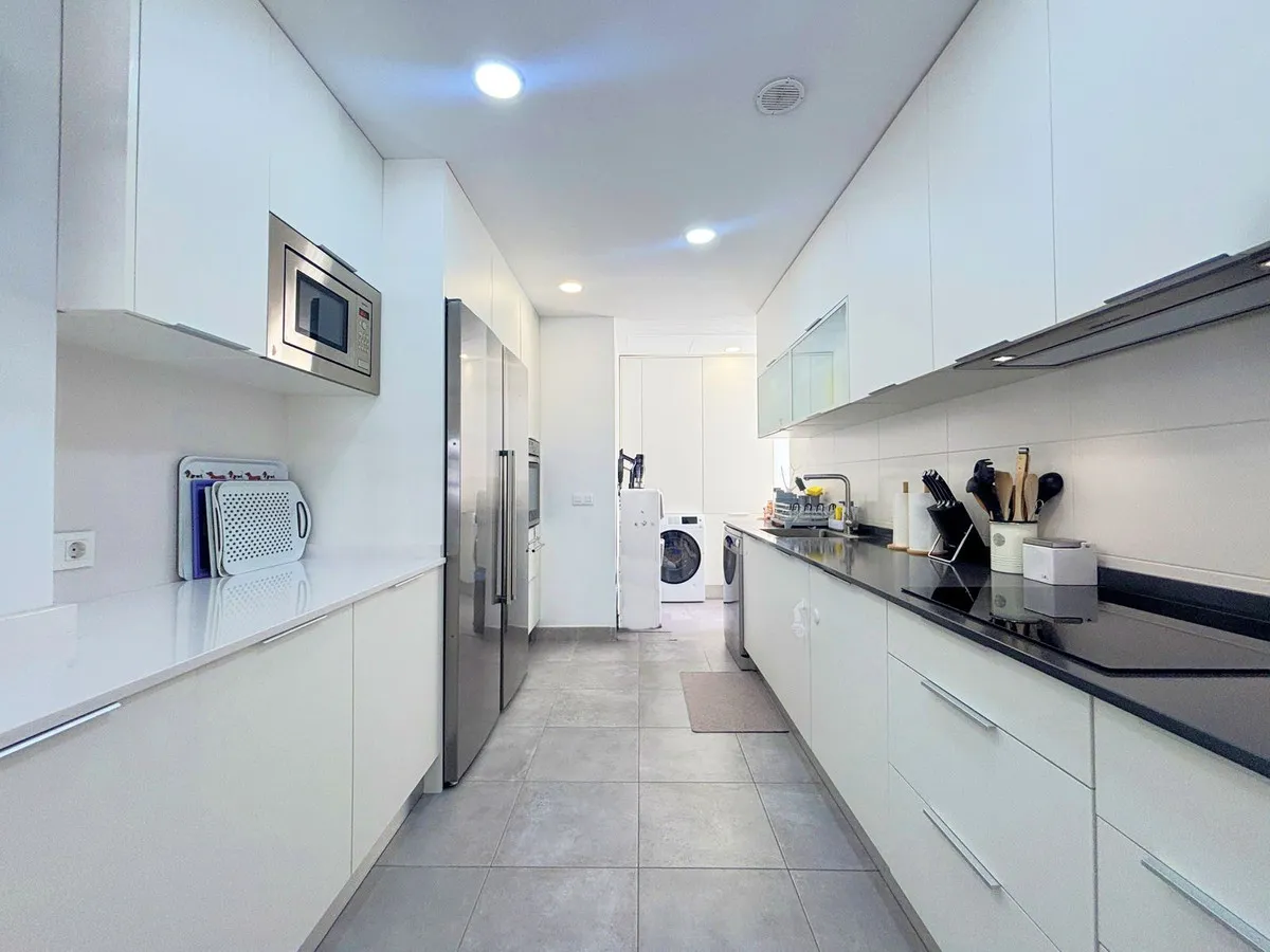 d71abecc-1b9e-4cee-bc87-25f422309199