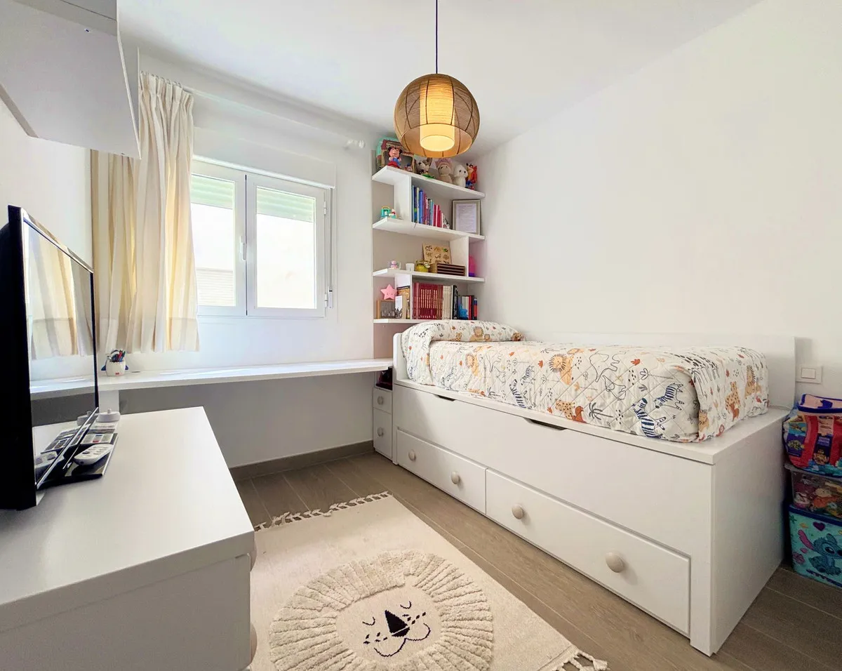 f8055522-2da2-4f33-b269-f395dd56f16f