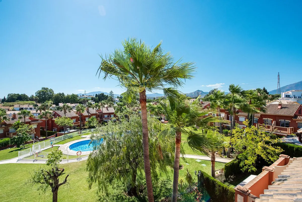 207df2a5-f7cb-469a-a920-89d0c2231a32