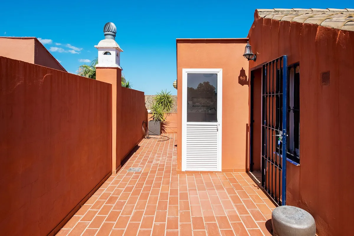 30fb23d5-016d-4010-b2cb-6b85a45dc519