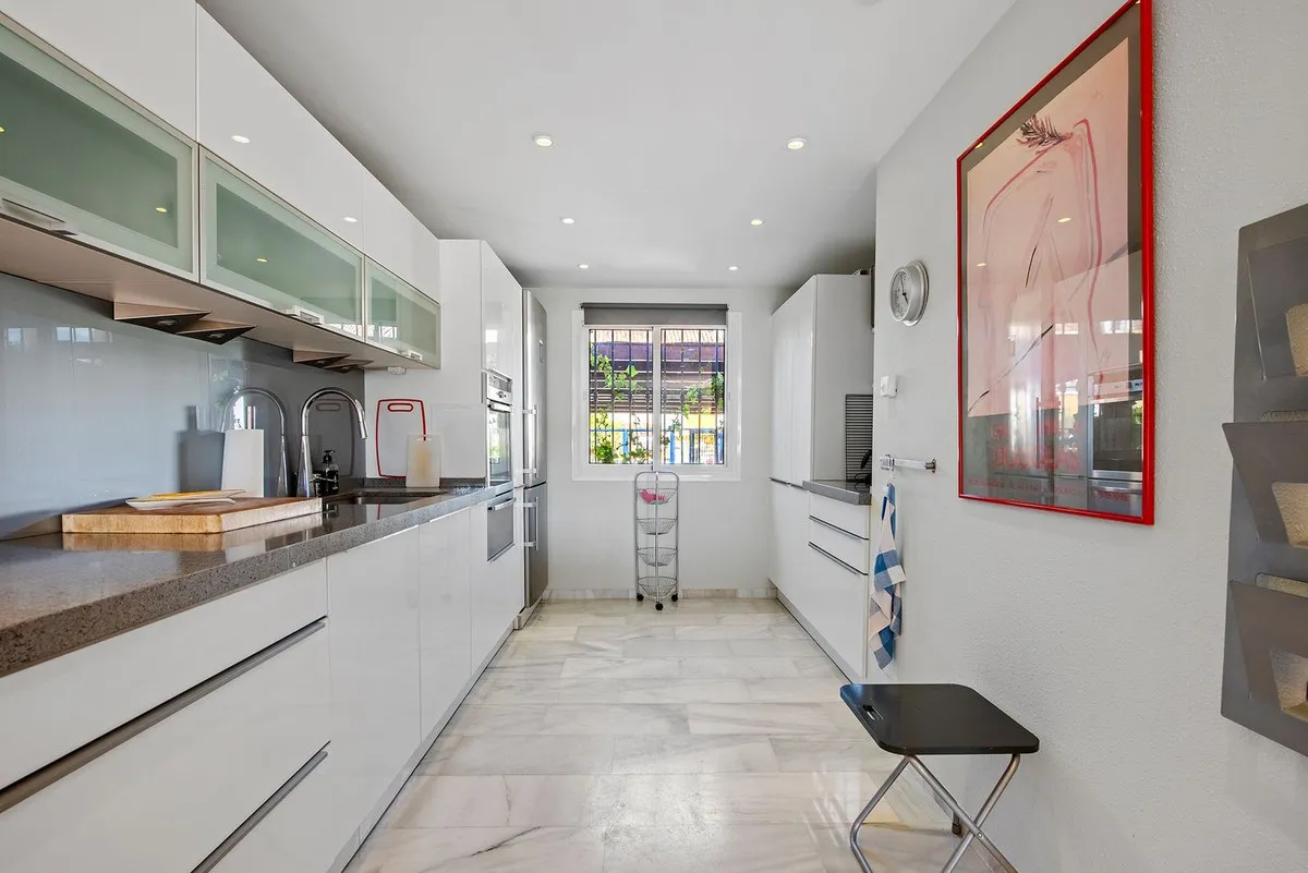 98002a43-fe1d-425f-8370-4dc2f63bdcca