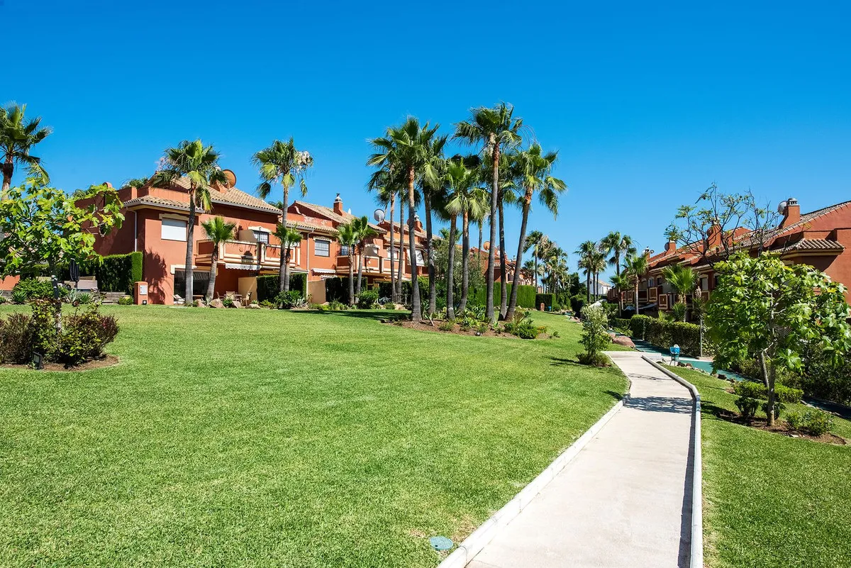 d4d12d7c-bffa-4d4d-ad34-7373f0c6b284