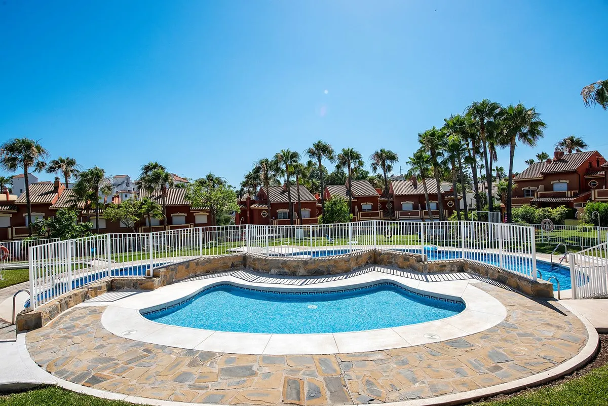 f06b4abc-4fd4-4937-960b-b775705275c9