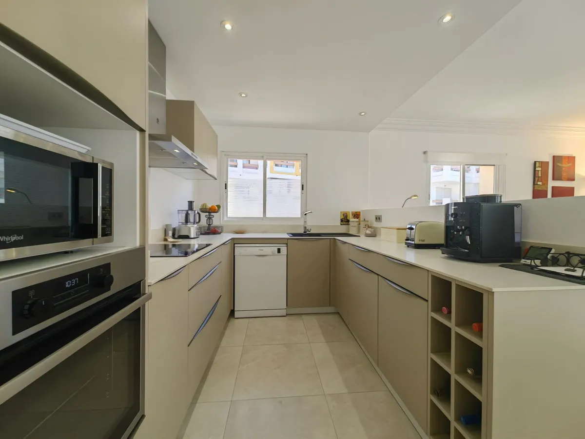 f465a9f4-9b74-49aa-9d13-b4e1f49f2a65