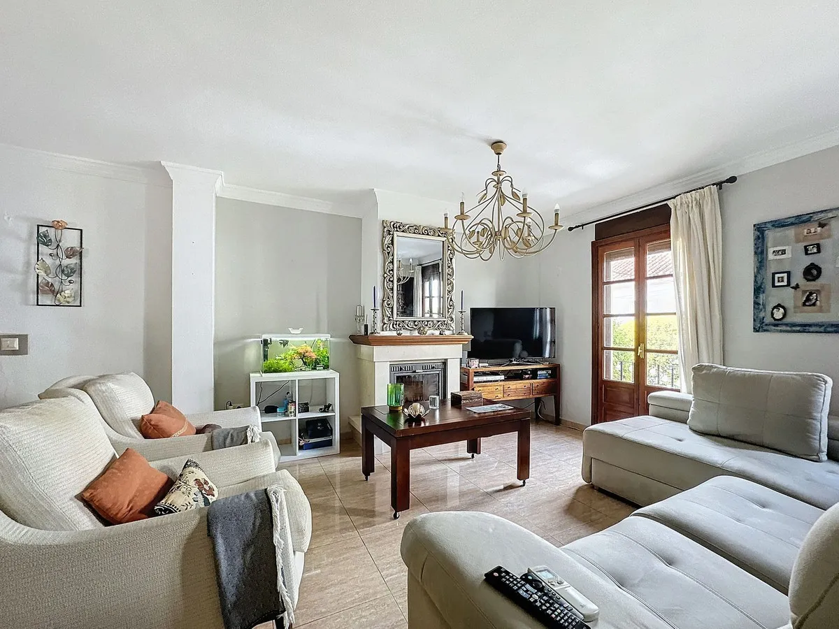 22ecf70e-c64d-4dd8-843e-9bdb770d46f8