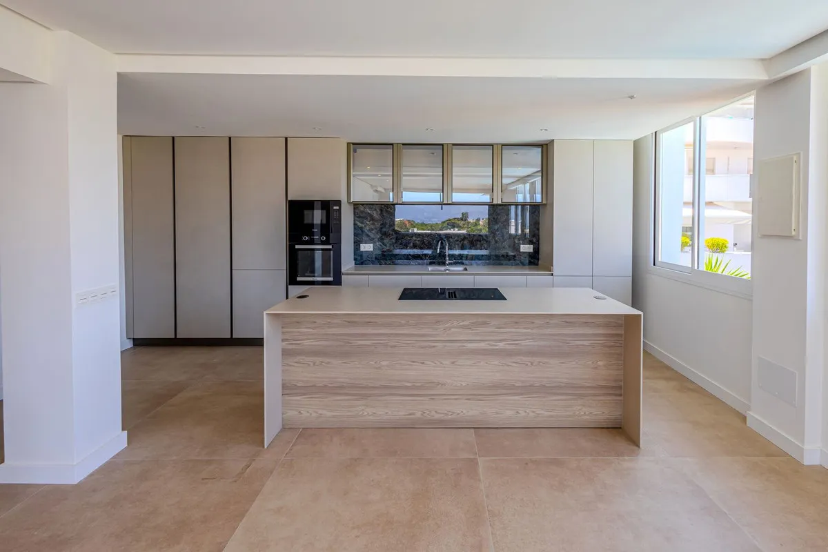 287d2369-c48e-4553-9951-1191f44b4312