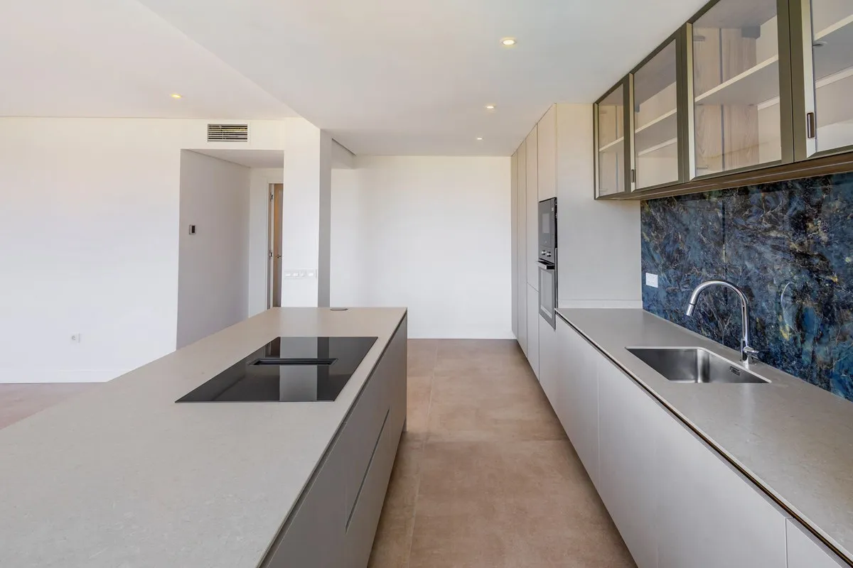 cc91fb7b-7478-4e2a-8c01-6c1012a9c8a7