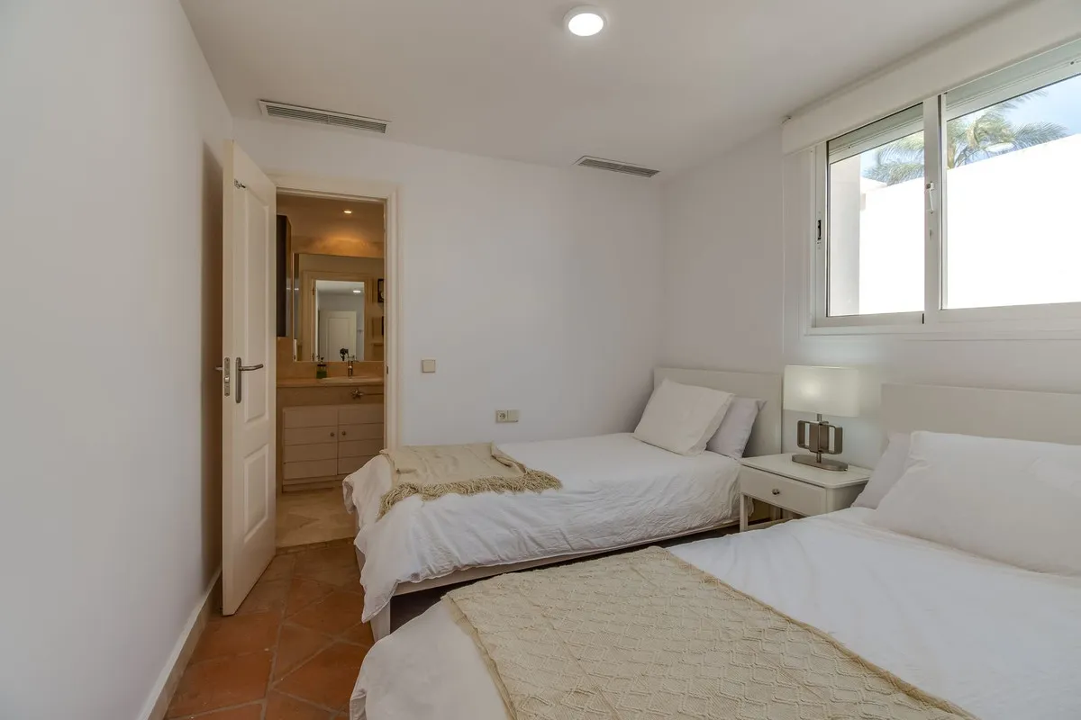 24d4cb20-0ea6-4c72-84f5-758a652cac5e