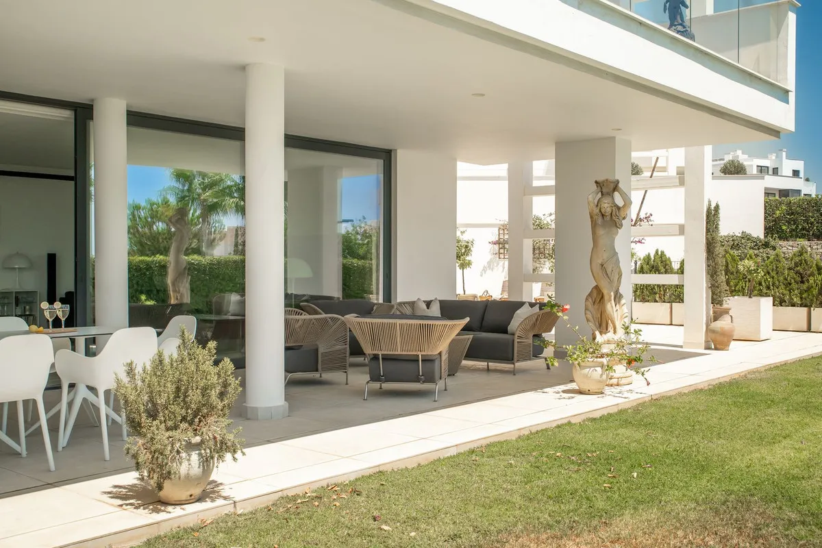 2ebad6dd-d503-4bad-8cf9-509220f97941