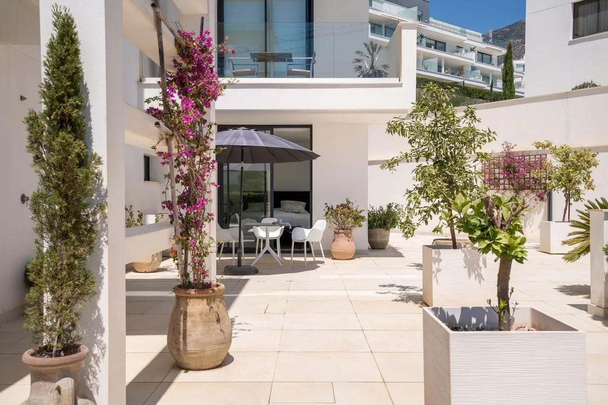 4cd1378f-954b-48ae-8848-9d96e958252c