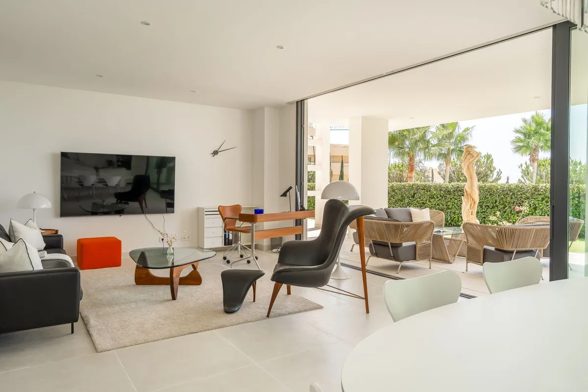 d67615ce-102b-4965-a98e-7676eefabf56