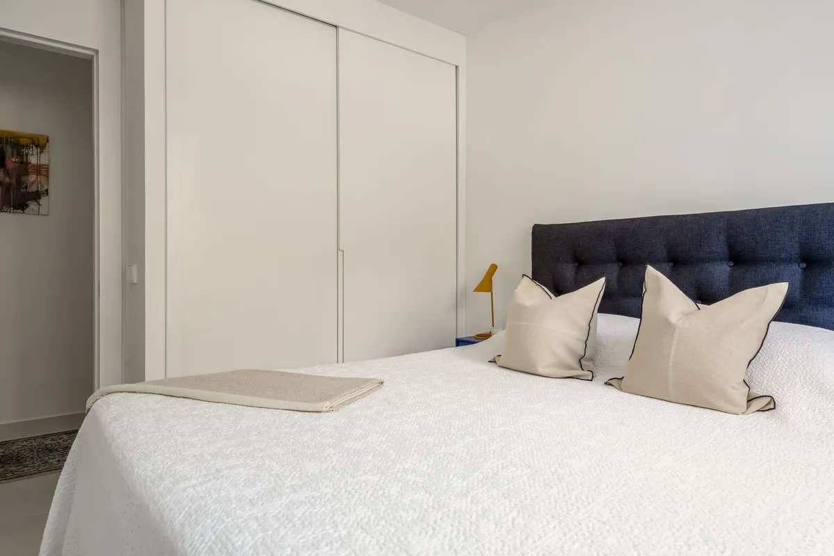 e1e920b8-d7e5-4d34-83fe-2240e29ac656