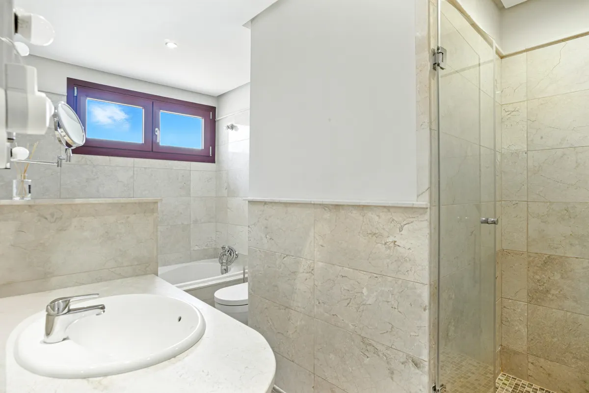 a4d6ab7c-1c36-4eea-a5a7-1395c564da32