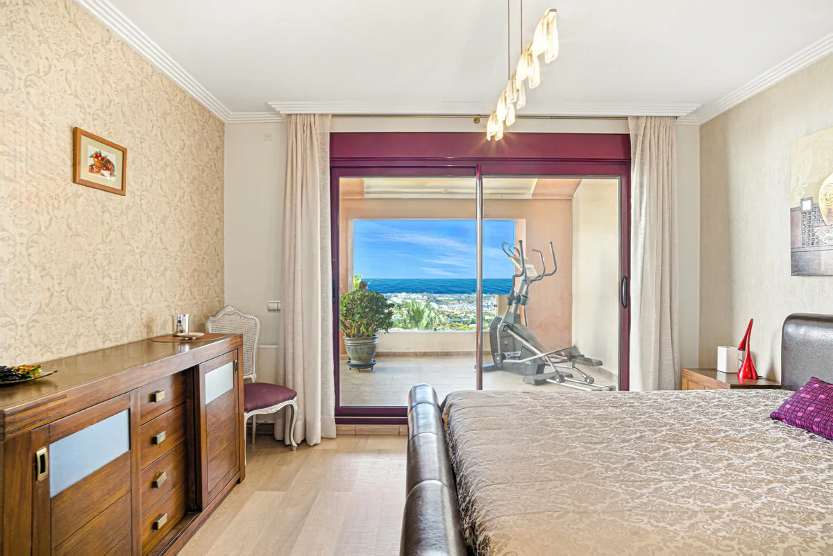 d37eea1e-2c7e-4a85-a627-472206f990f4