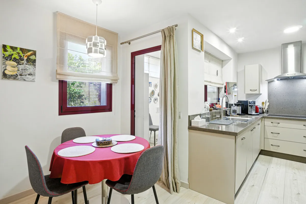 f8c807fc-86b3-4c21-8036-e067210b75bf