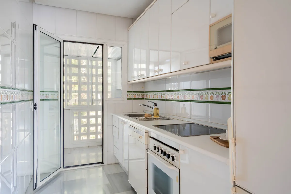 470464eb-e74b-4995-95d4-28089af230f9