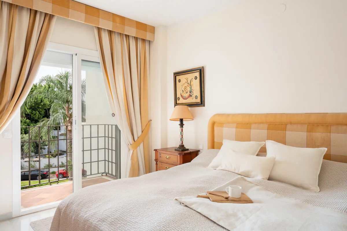 ee093c77-b25f-4ff1-92c5-2c8a514521b0