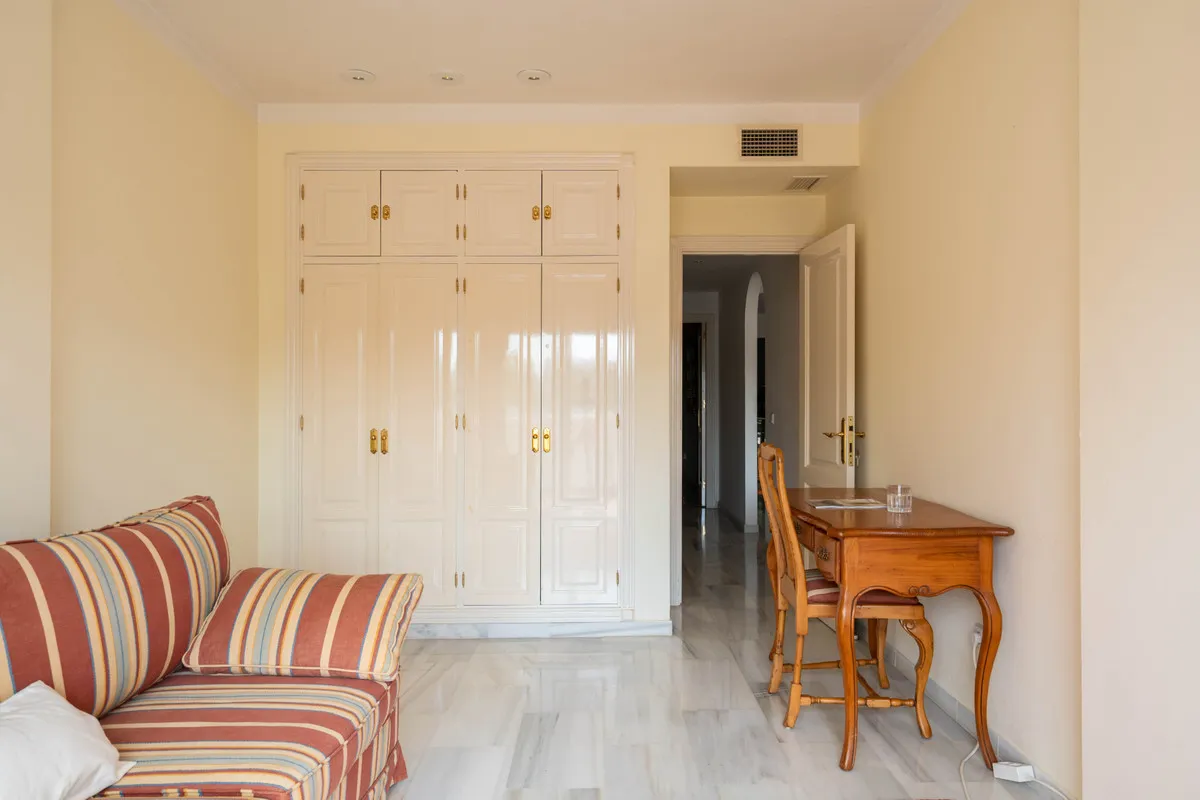 fac0777b-fc37-4142-8643-02dee38182ba