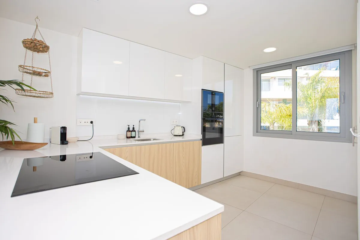 3e7d744f-9a05-4d3d-96b6-499fba8e401f