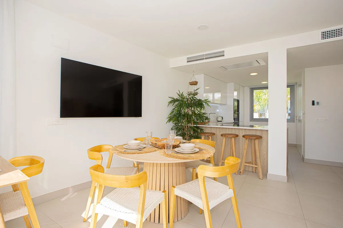 52ebb283-a49a-49f7-945a-c4b397e532c7