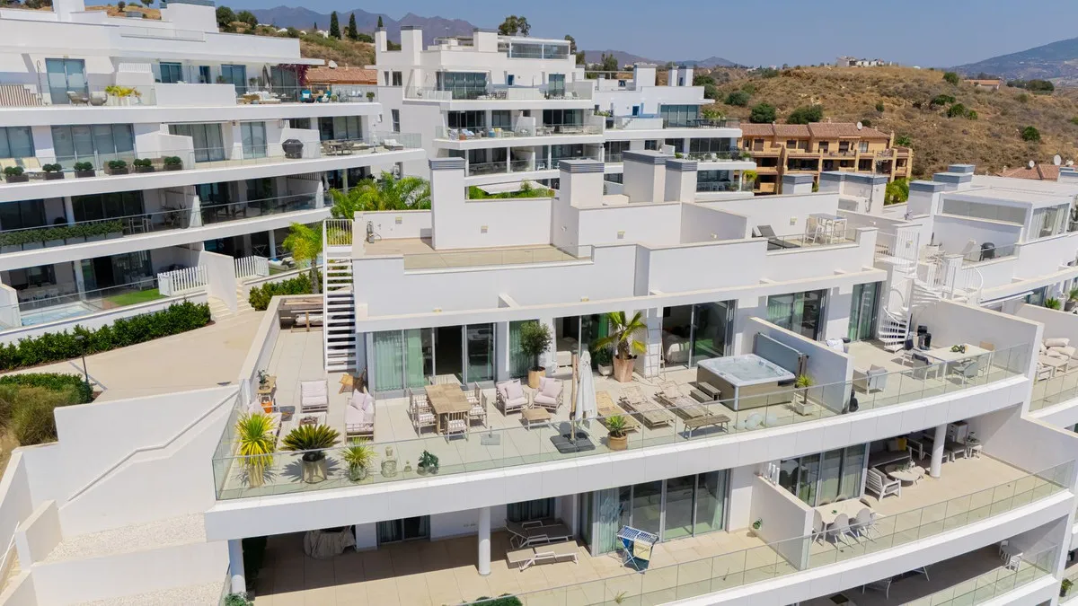 8d332cfc-380d-453f-b385-9eee9f67ebf6