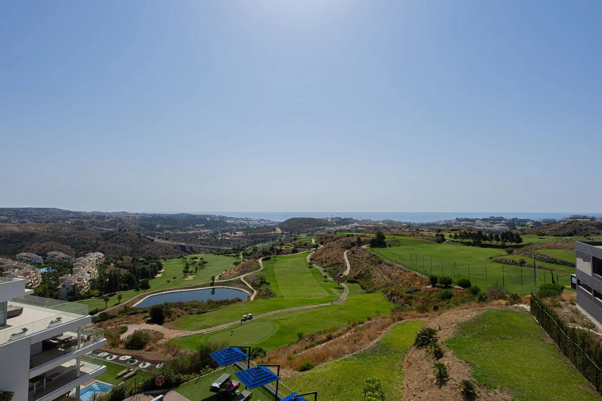 9323a31c-5af7-407b-a34b-3f155832f0d3