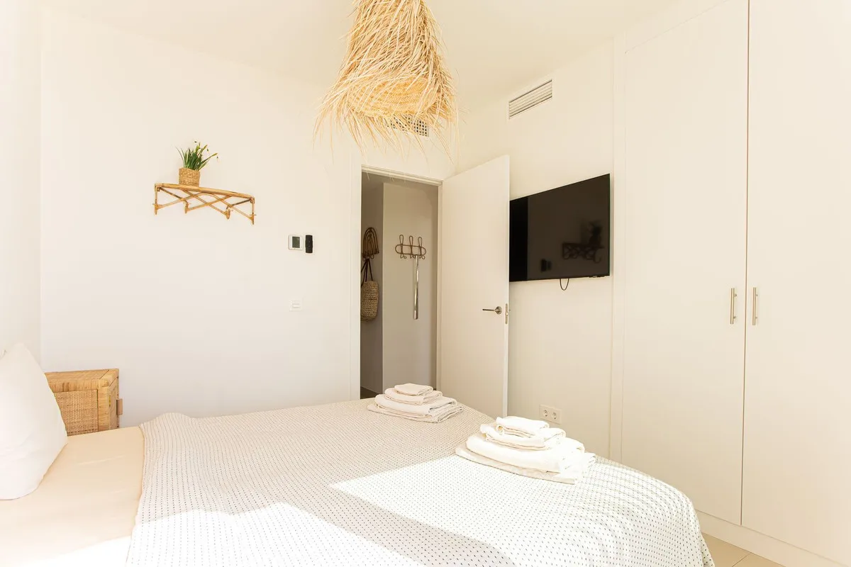 9aab3266-6d1f-4c3b-9387-98d5643e9502