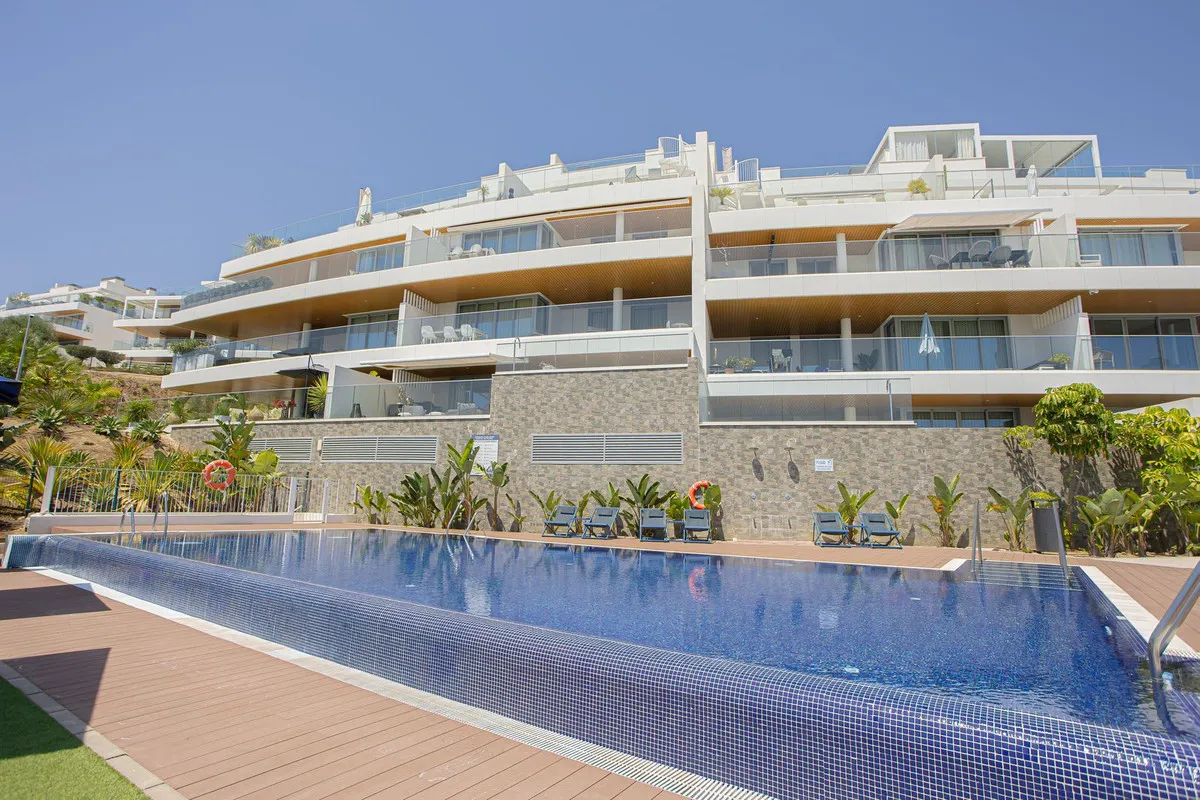 9af43b96-8896-4204-85c9-5753b9212b70