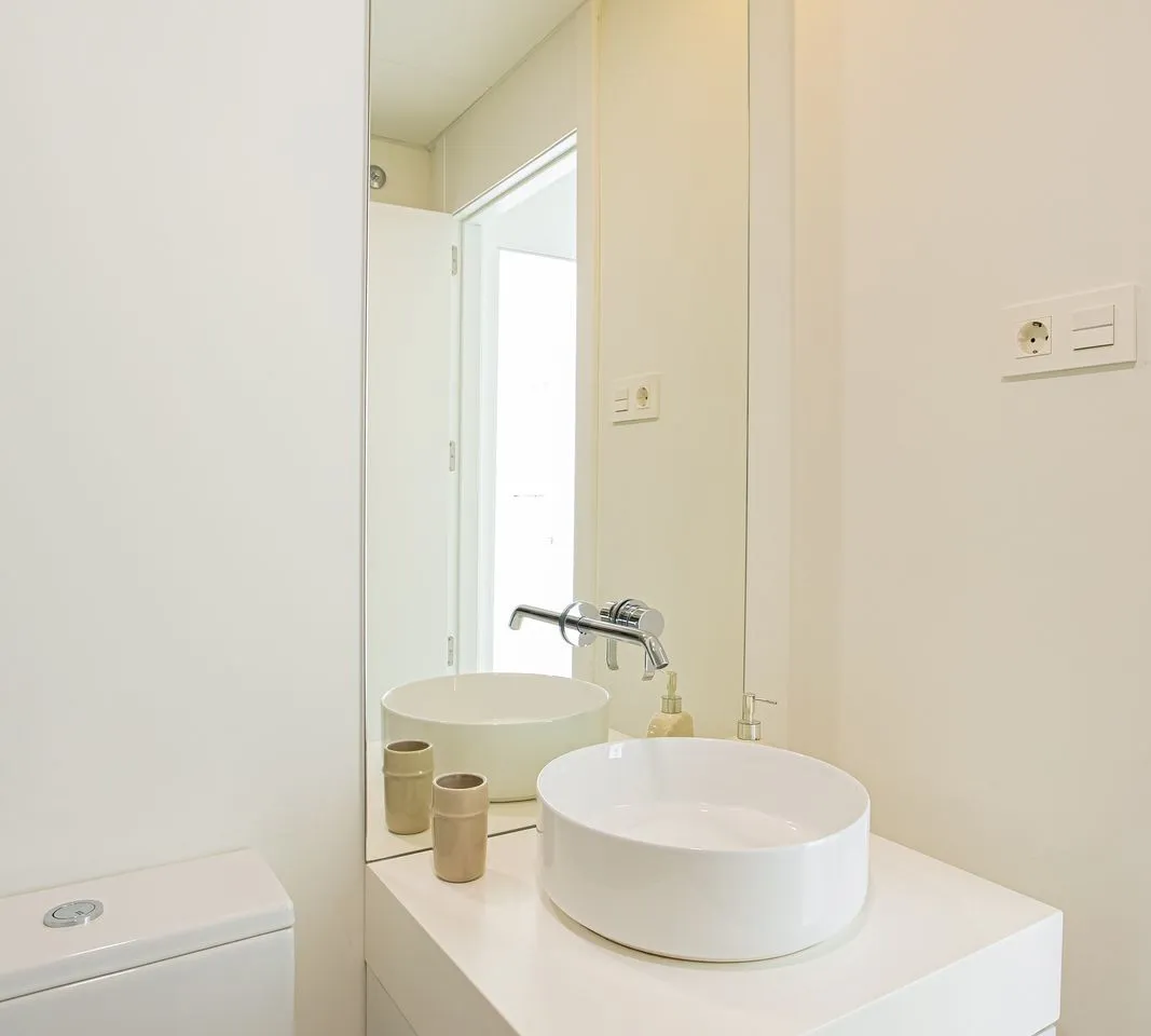 ec2dfc42-93b4-4a24-bb3a-06166961cd27