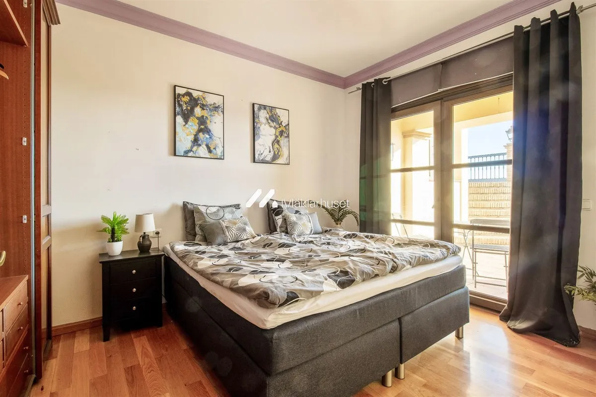 573f0a33-3b7e-4577-8a0d-dd77b9ae79da