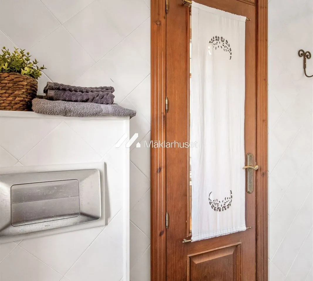 c886234b-cf50-454f-aa12-7d2880390282