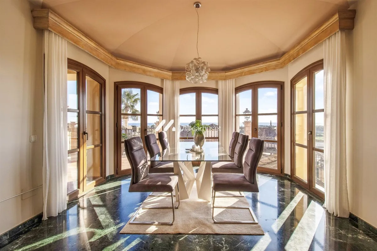 e882e218-5a45-4821-a09c-b4c004fa24b7