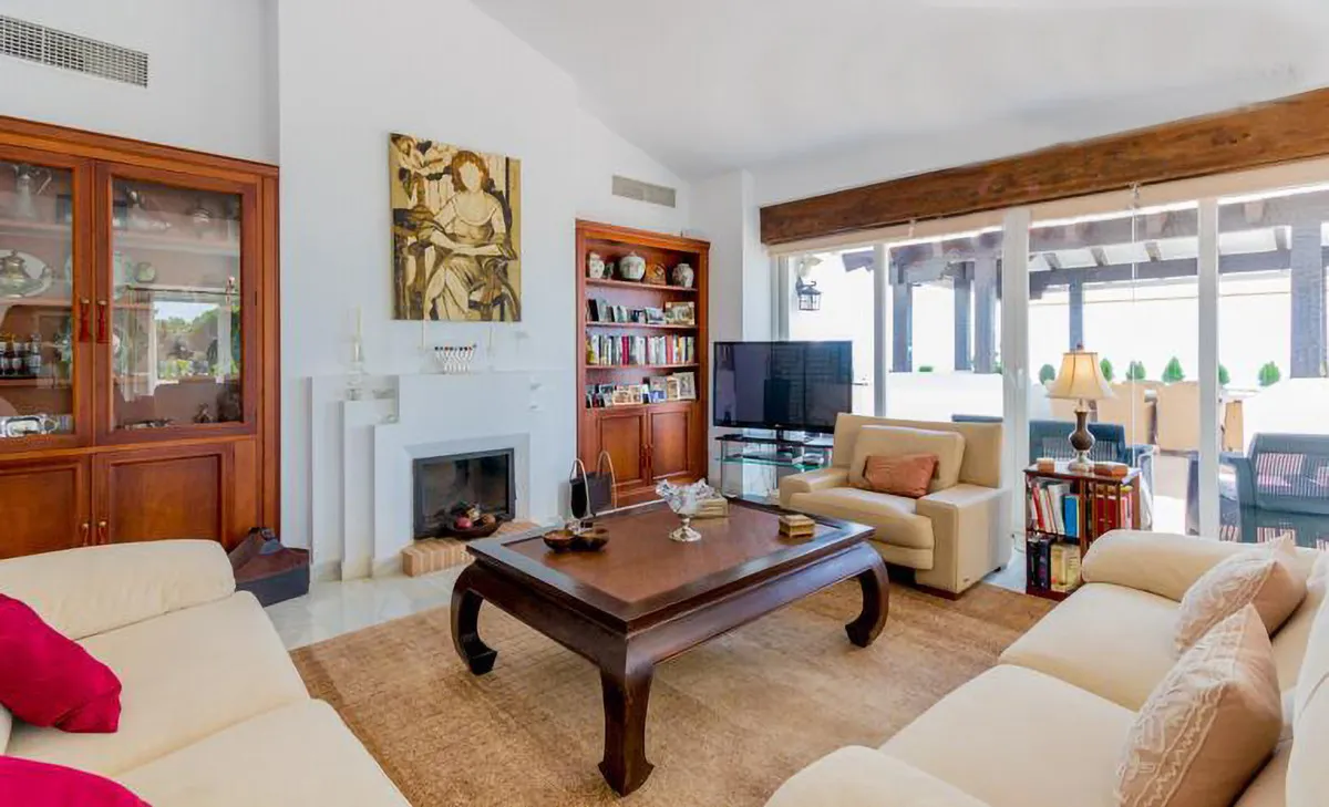 226d5c3c-28ac-48c7-ba16-0e0a18151a01