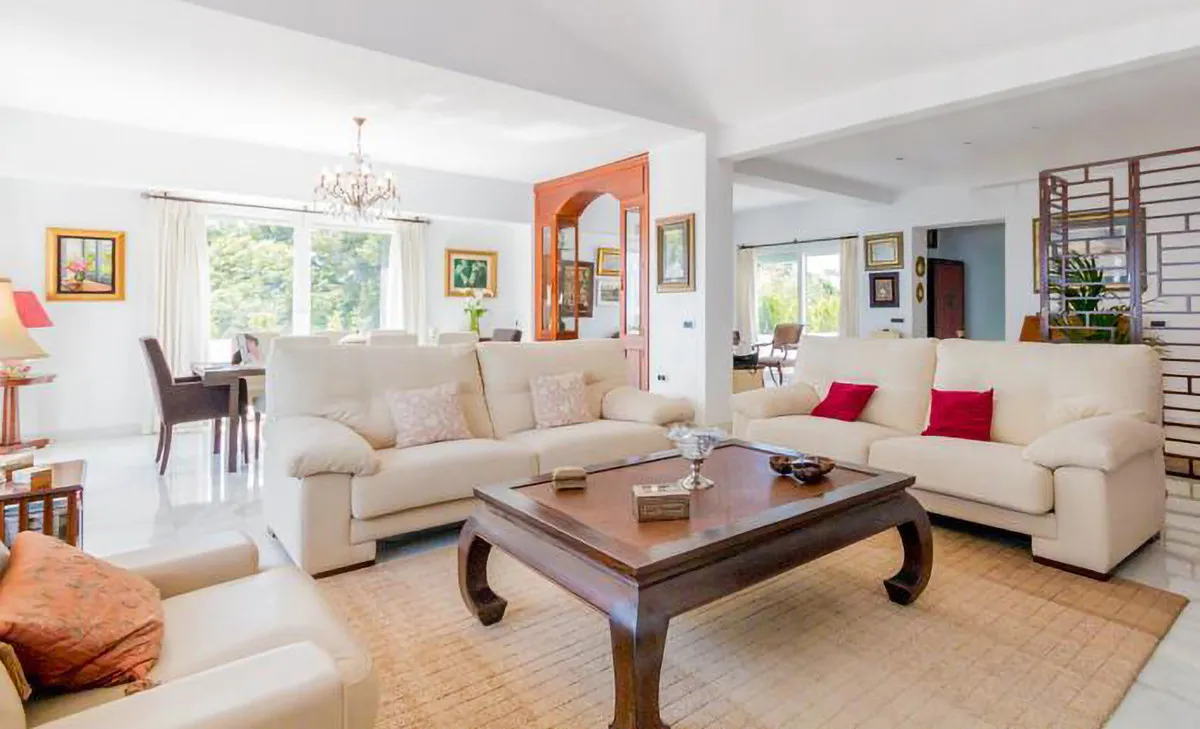 53bf54f0-971f-4f98-b86c-52257cfde7c1