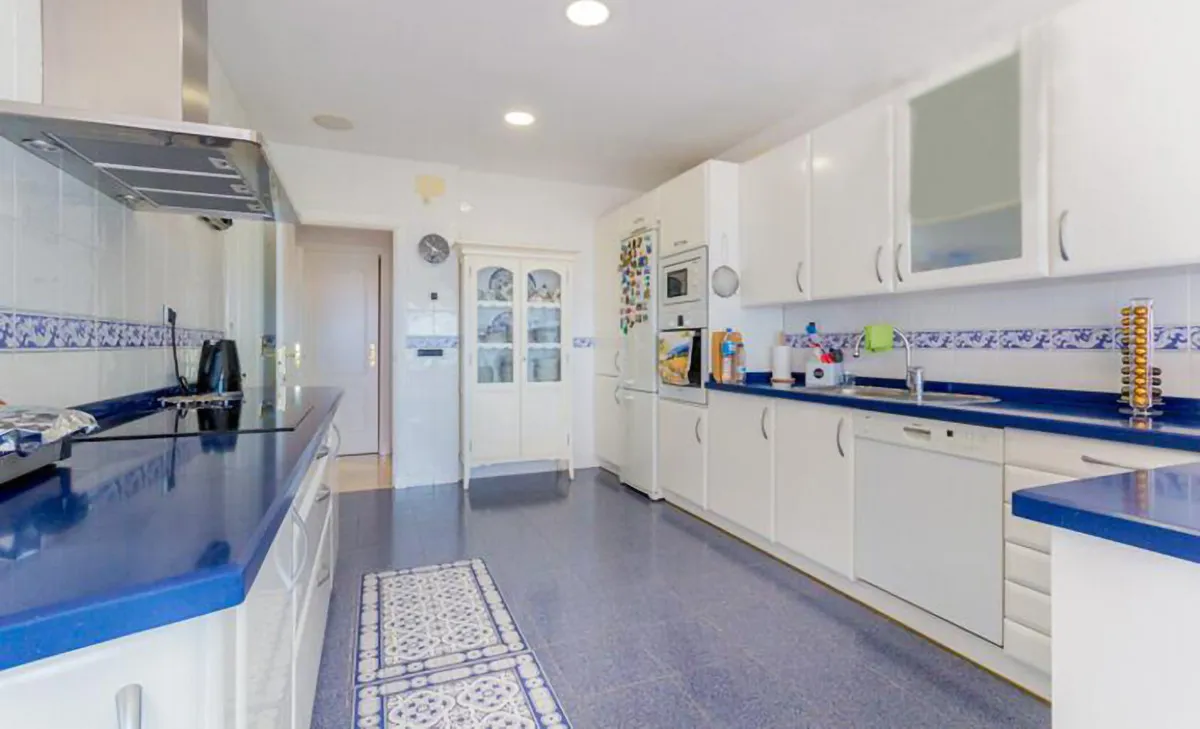 78d9de7e-5f8d-4d32-adc7-7b65223daf0c