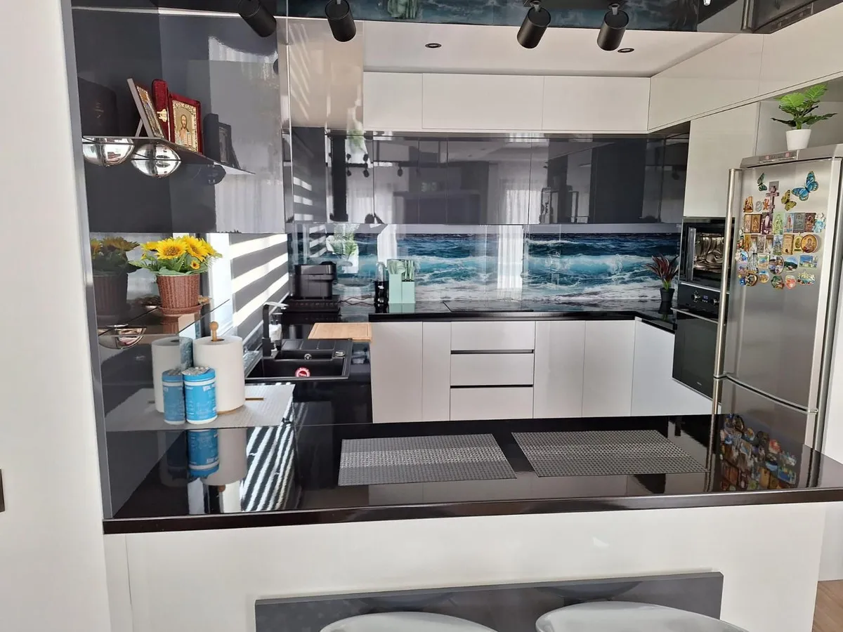 cd0b9346-439a-4fde-8e92-1a44674fdaed