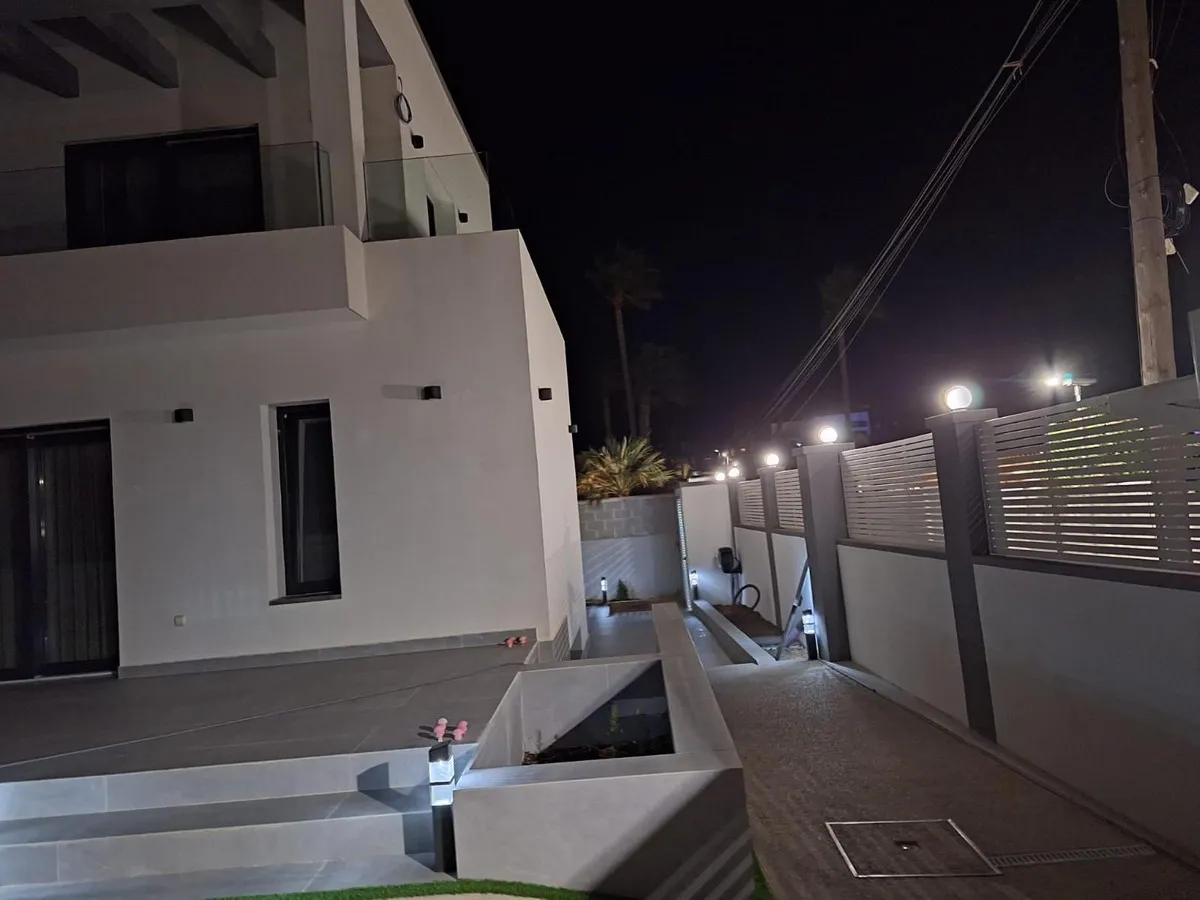 f50f133b-53af-4786-a90c-f28be7076349