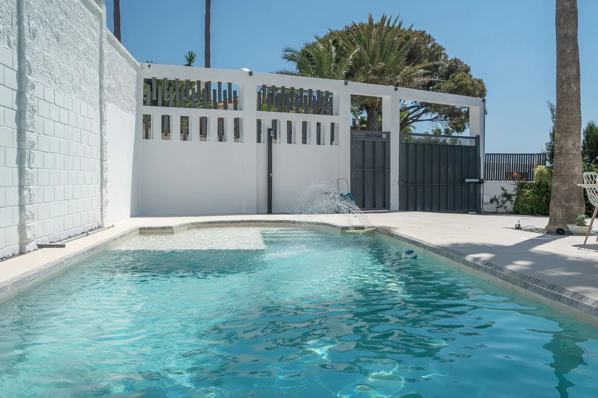 2cd233dd-f29d-4020-95f2-09f8b7e13109