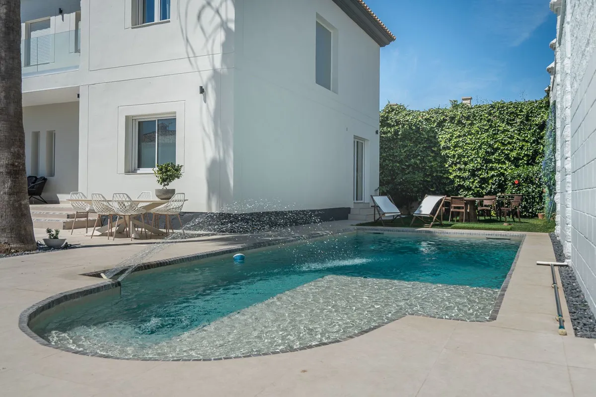 4b0ee814-47e9-4eac-b588-1819461b8a94