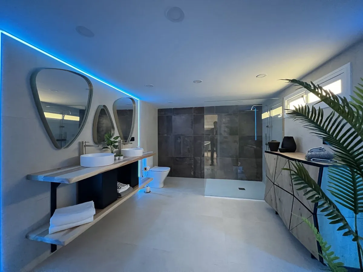 622218b0-3f24-4a3b-a53a-88584c22ffce