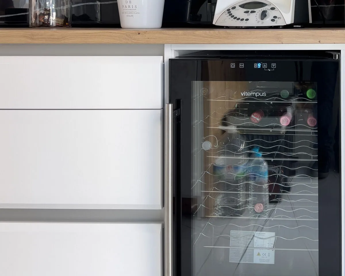 6e13d883-04c3-4226-a9fe-331fbaf56347