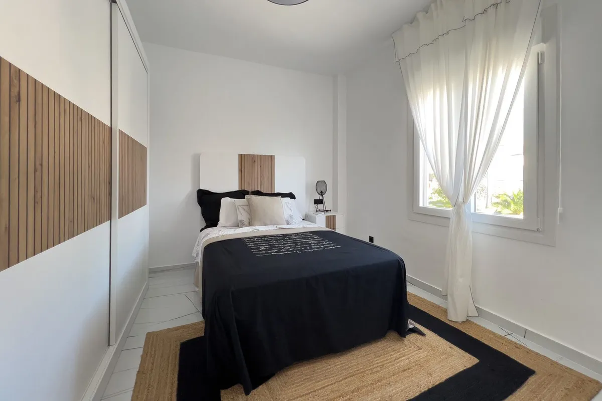 8c7f125c-1609-4c92-b548-15722313c86b