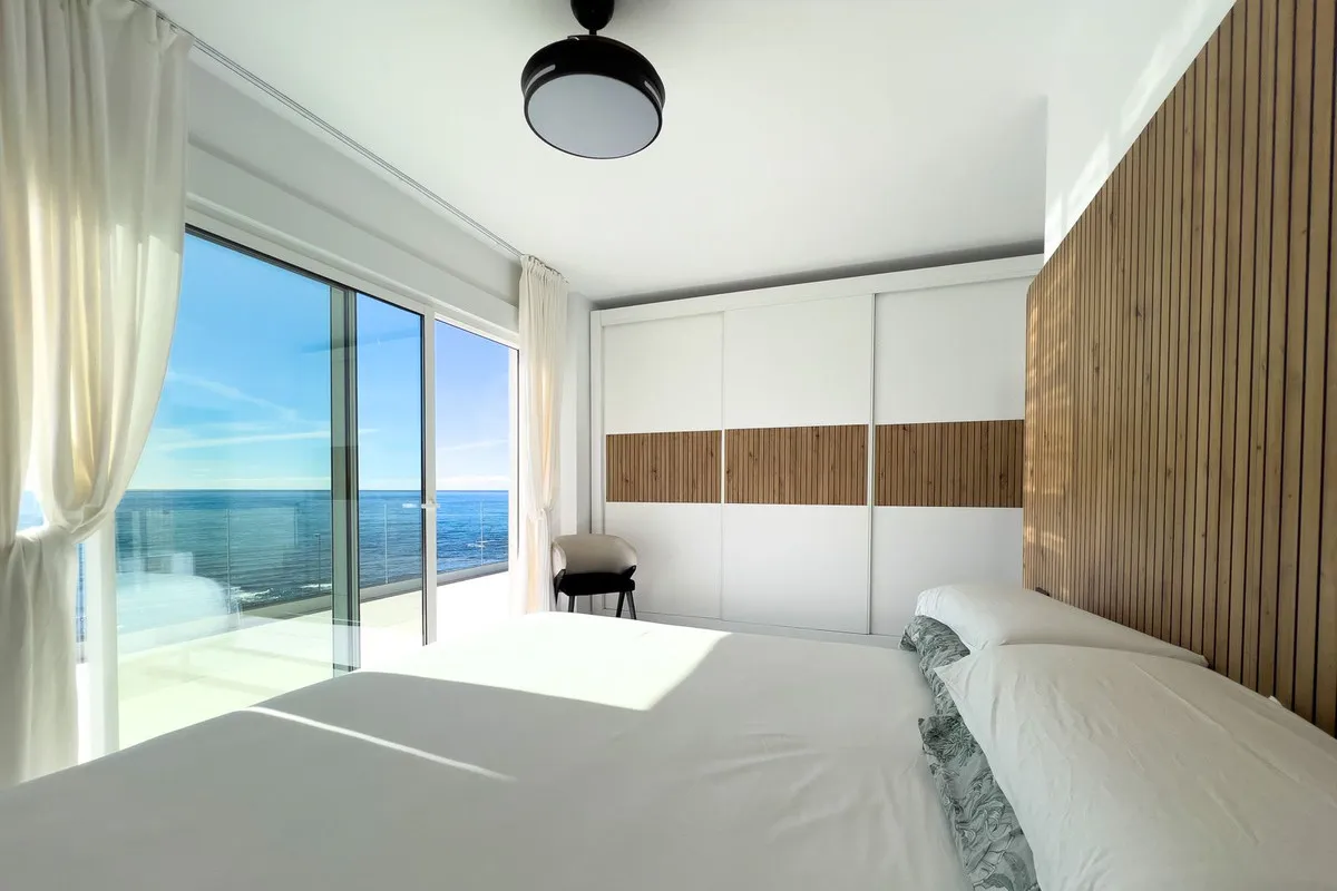 d3dbf5f8-65d5-482c-8df3-9a1da8ce39e3