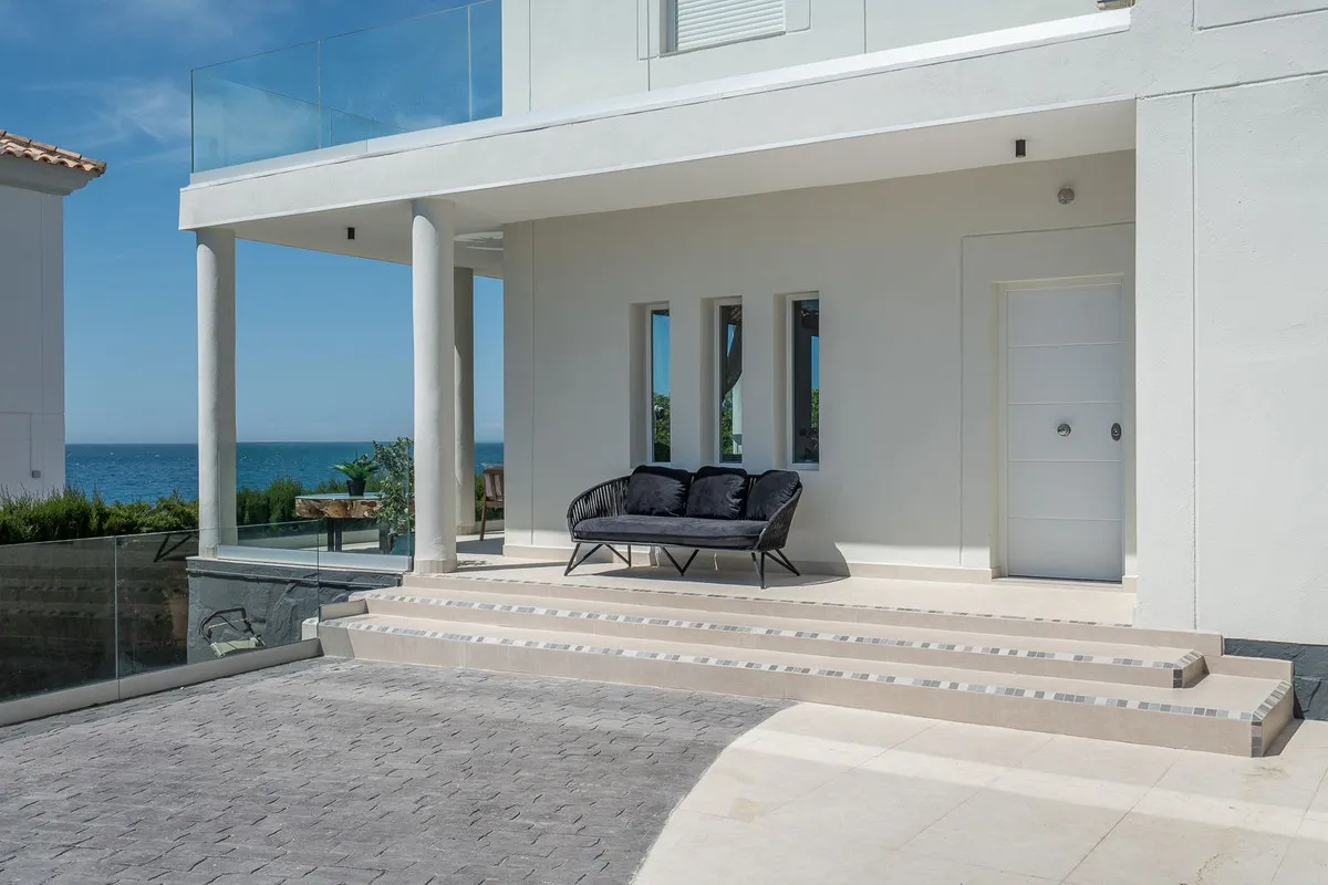 e7fb5145-0339-4b45-8ea0-6593d0349511